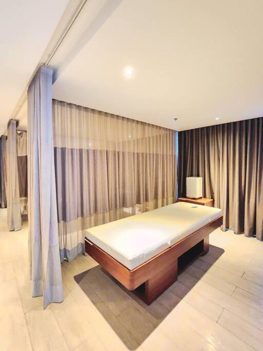 Cosy Executive 1 Bedroom Uptown Parksuites Ultra Fast Internet Manila Exterior foto